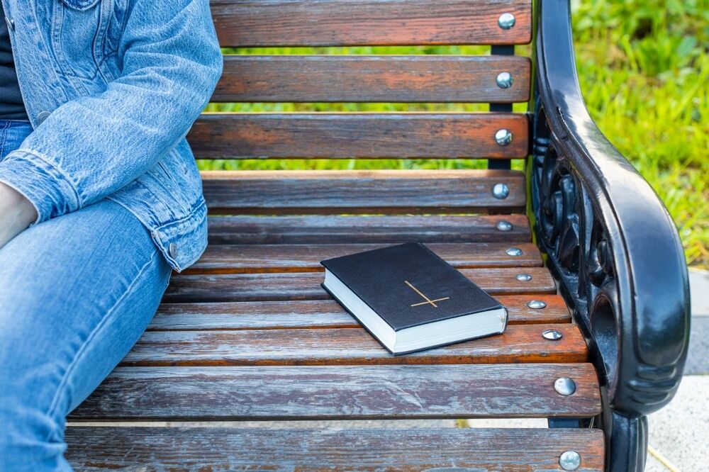 Outdoor prayer buffer zone