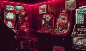 Gambling machines 2 1 0