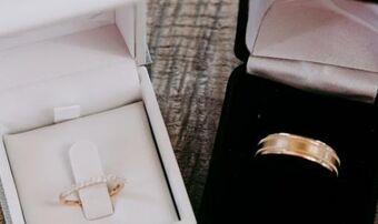 White and black wedding box rings 0