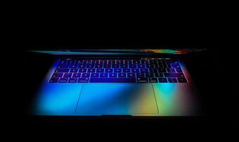 Closing laptop